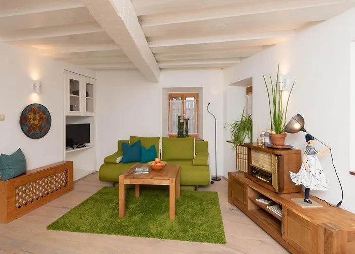 Schubert - Haus Konukevi